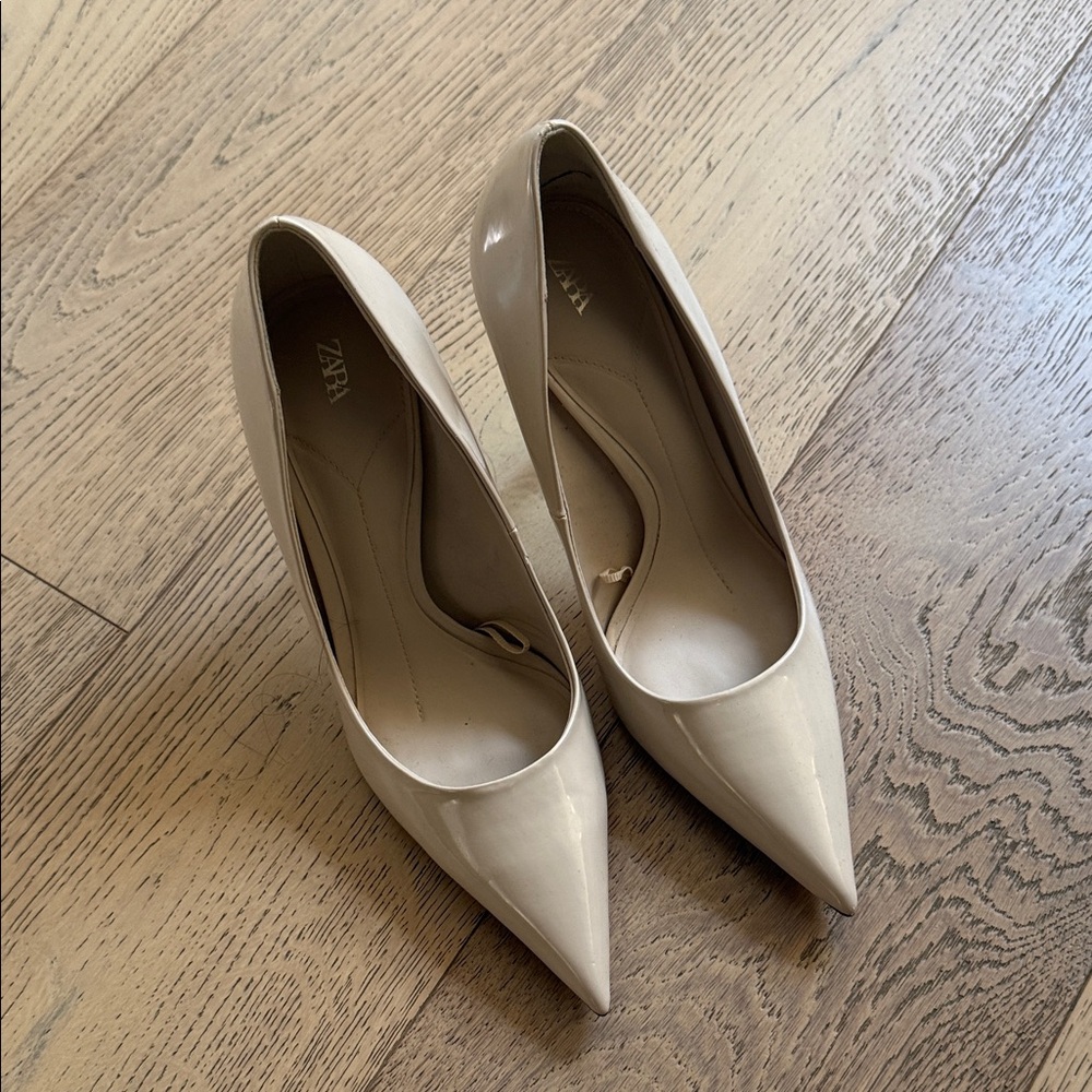 Zara - taupe patent pump - size 9
